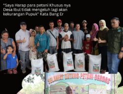 Peduli petani Erzaldi Salurkan pupuk gratis