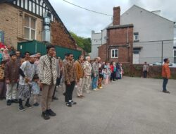 Semarak HUT RI di Sheffield, Inggris: Upacara Bendera, Bazar Kuliner, dan Lomba Seru